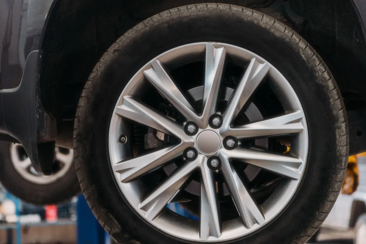 Tire Change Service Image 01